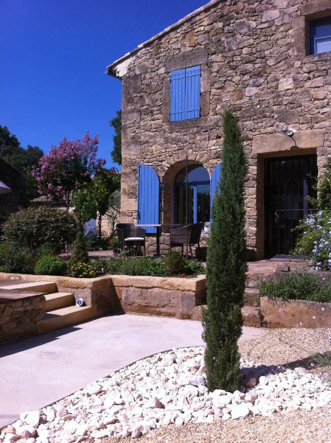 A Gauche Du Pont Hotel Vers Pont du Gard Exterior foto