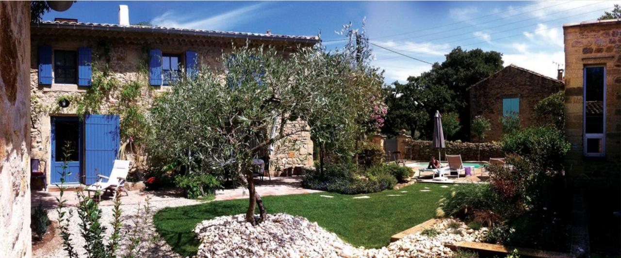 A Gauche Du Pont Hotel Vers Pont du Gard Exterior foto